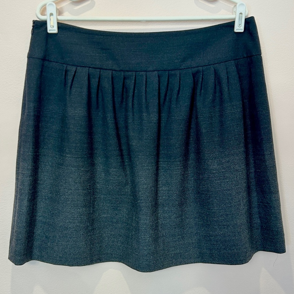 Theory Wool Pleated Gray Ombre Mini Skirt - Size 12  LIKE NEW